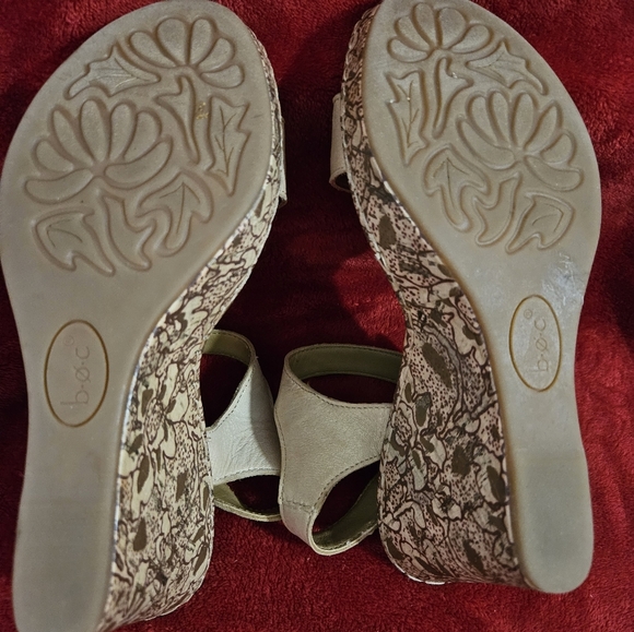 BOC Women Leather Platform Wedge Heel Sandal-Size 7M, Color-Stone/Beige - Picture 8 of 10